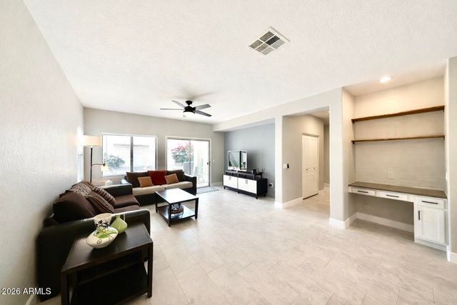 2093 E LA COSTA Drive, Chandler, AZ 85249