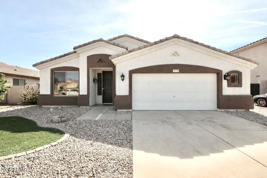 2093 E LA COSTA Drive, Chandler, AZ 85249