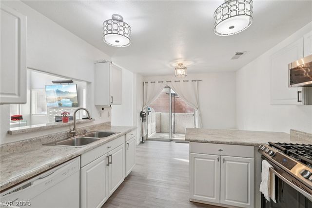 6964 Coral Rock Drive, Las Vegas, NV 89108