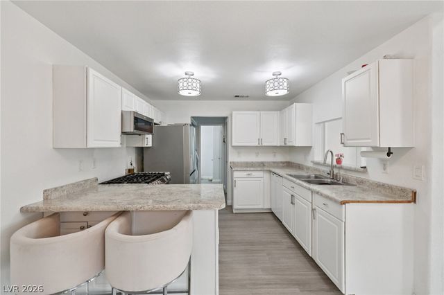 6964 Coral Rock Drive, Las Vegas, NV 89108