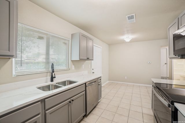 10506 Bounty Dr, San Antonio, TX 78245