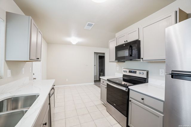 10506 Bounty Dr, San Antonio, TX 78245