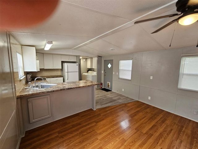 6720 69TH AVENUE N, Pinellas Park, FL 33781