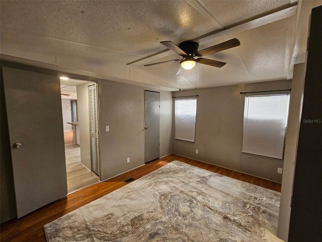 6720 69TH AVENUE N, Pinellas Park, FL 33781