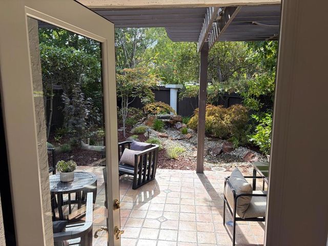 2485 Sharon Oaks Drive, Menlo Park, CA 94025