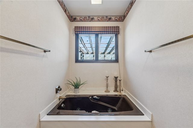 1612 Polk Avenue NE, Solon, IA 52333