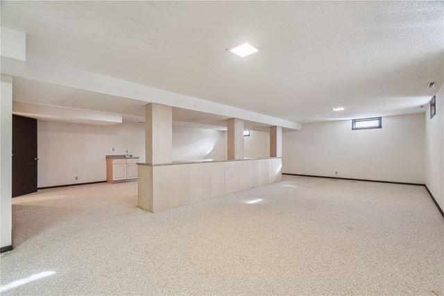 1612 Polk Avenue NE, Solon, IA 52333