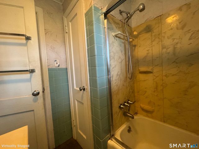38 Ledyard Avenue, Bloomfield, CT 06002