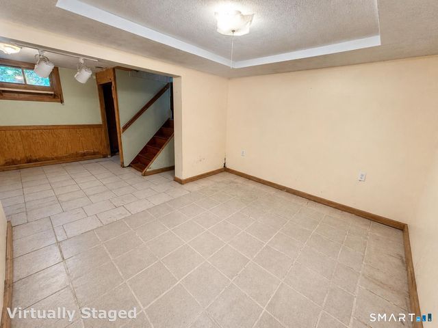 38 Ledyard Avenue, Bloomfield, CT 06002