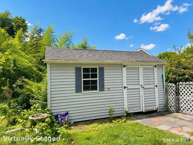 38 Ledyard Avenue, Bloomfield, CT 06002