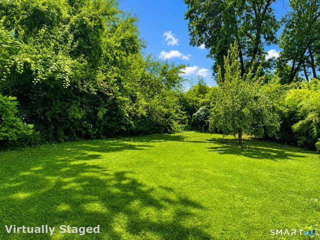 38 Ledyard Avenue, Bloomfield, CT 06002