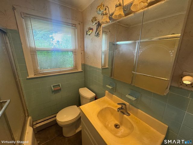 38 Ledyard Avenue, Bloomfield, CT 06002