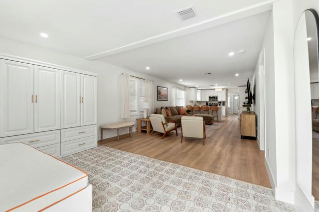 125 NW 3rd Avenue, Delray Beach, FL 33444