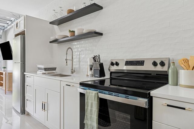 125 NW 3rd Avenue, Delray Beach, FL 33444