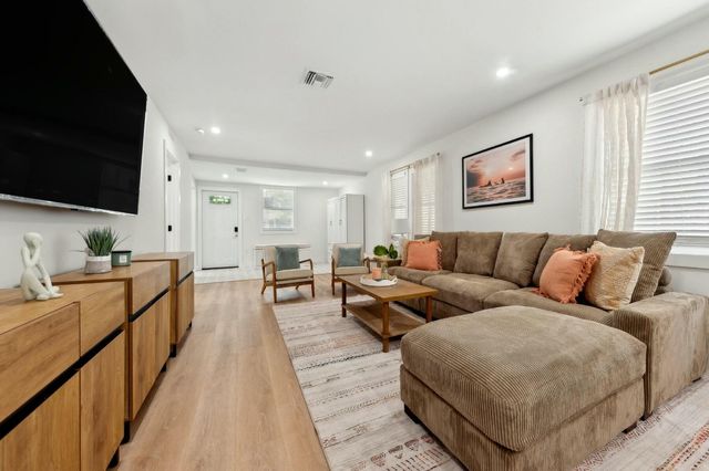 125 NW 3rd Avenue, Delray Beach, FL 33444