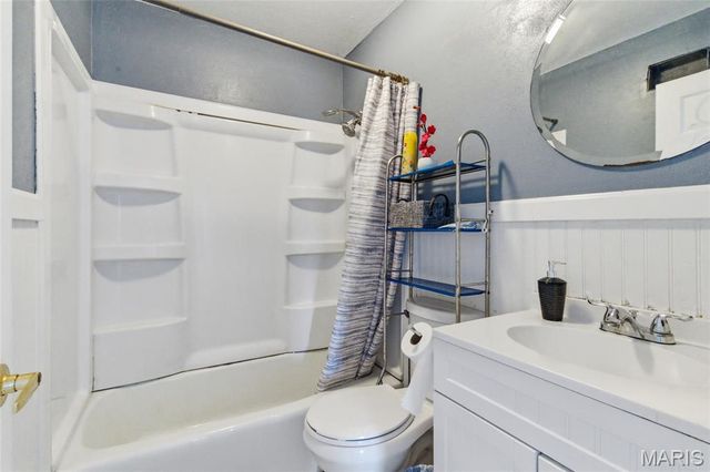 3917 Crosby Drive, St Louis, MO 63123