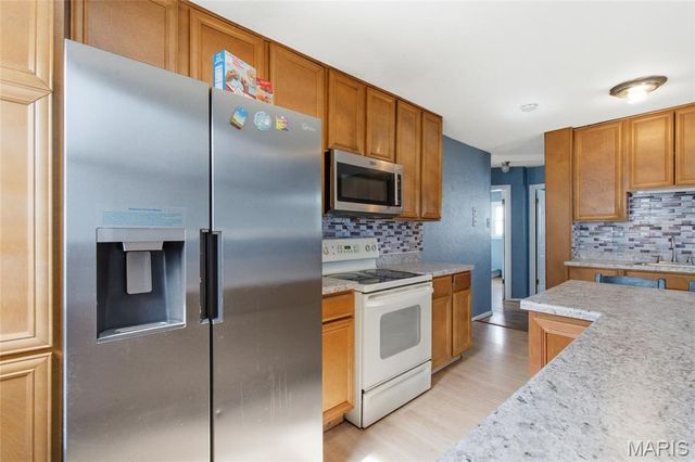 3917 Crosby Drive, St Louis, MO 63123