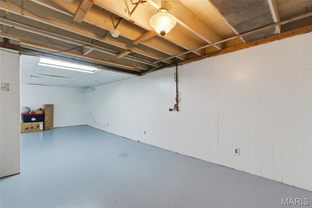 3917 Crosby Drive, St Louis, MO 63123