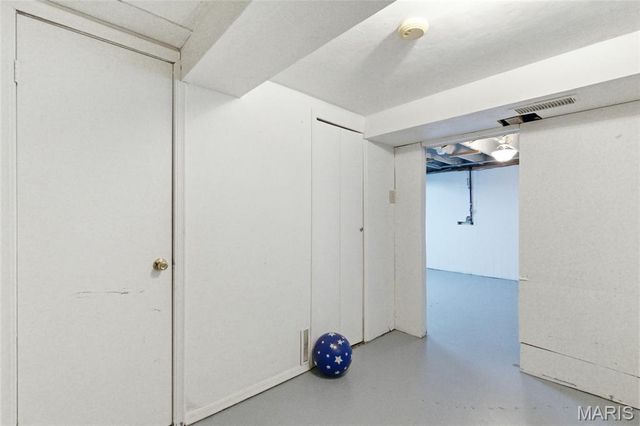 3917 Crosby Drive, St Louis, MO 63123