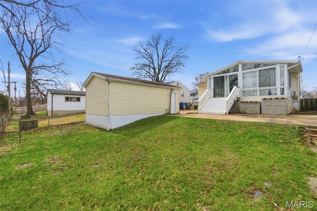 3917 Crosby Drive, St Louis, MO 63123