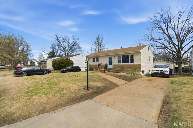 3917 Crosby Drive, St Louis, MO 63123