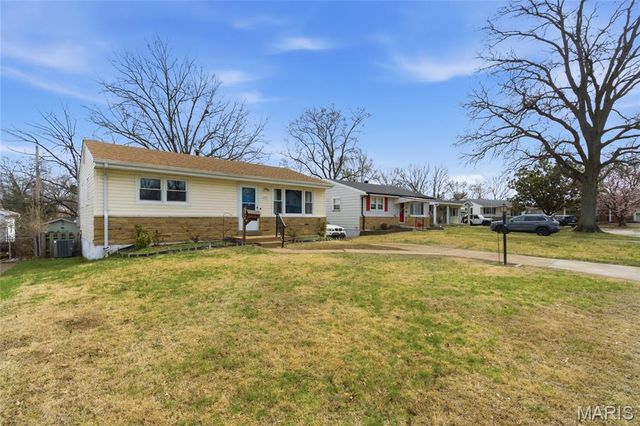 3917 Crosby Drive, St Louis, MO 63123