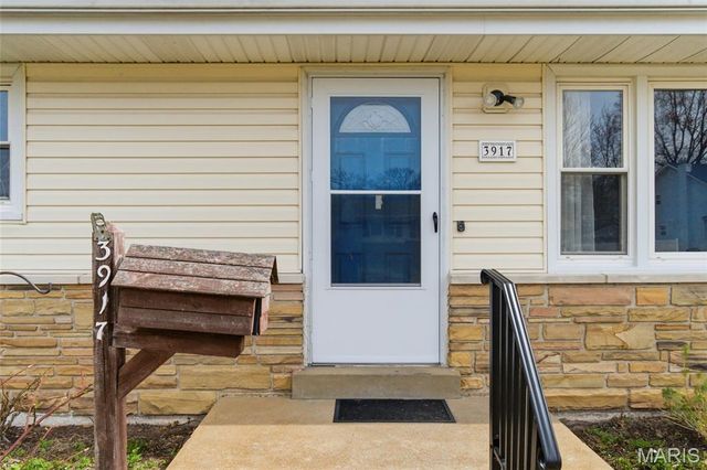 3917 Crosby Drive, St Louis, MO 63123