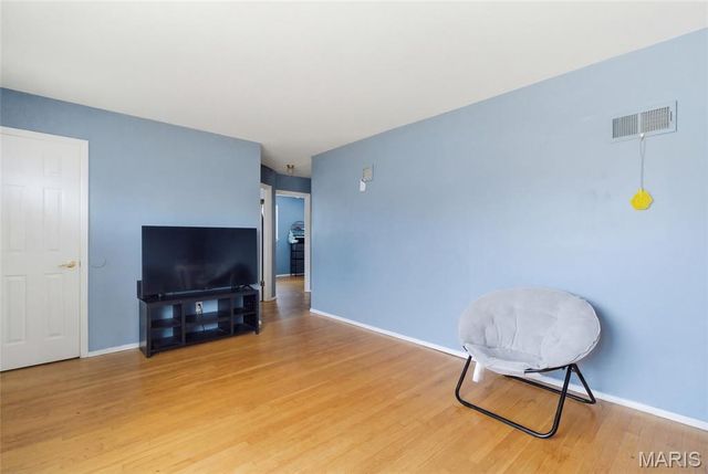 3917 Crosby Drive, St Louis, MO 63123