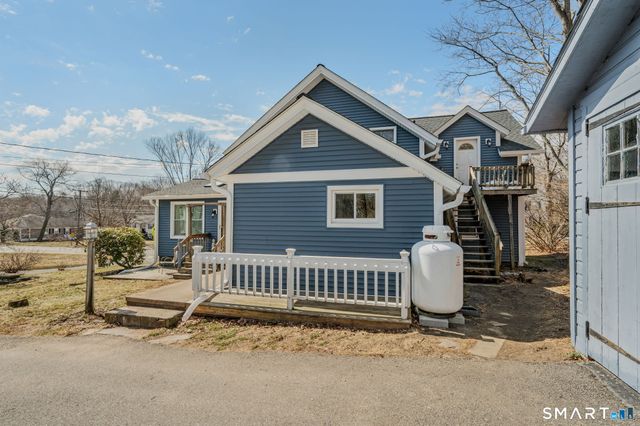 24 North Main Street, East Hampton, CT 06424