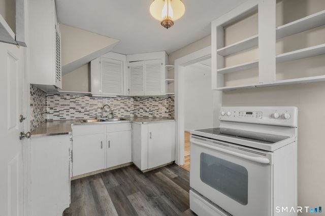 24 North Main Street, East Hampton, CT 06424