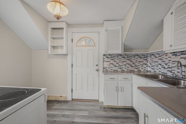 24 North Main Street, East Hampton, CT 06424