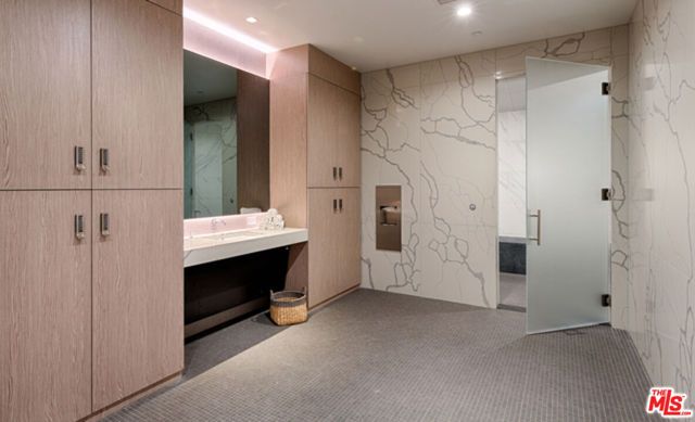 877 Francisco Street 2811, Los Angeles, CA 90017