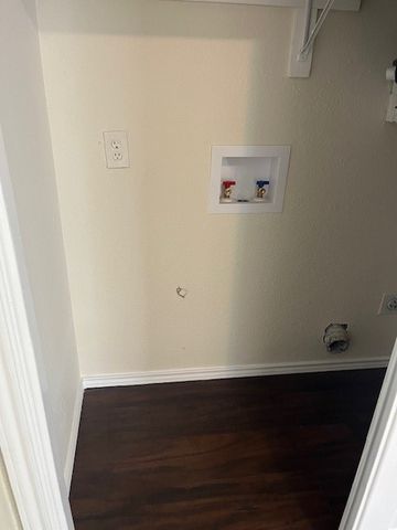 8127 Stonehurst Street 5, Dallas, TX 75217