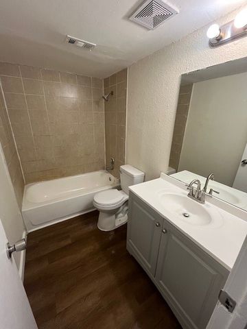 8127 Stonehurst Street 5, Dallas, TX 75217