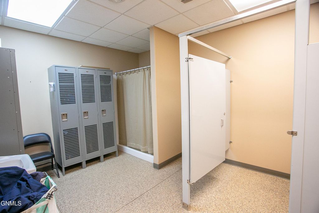 860 35th Avenue E, Dickinson, ND 58601 photo 12