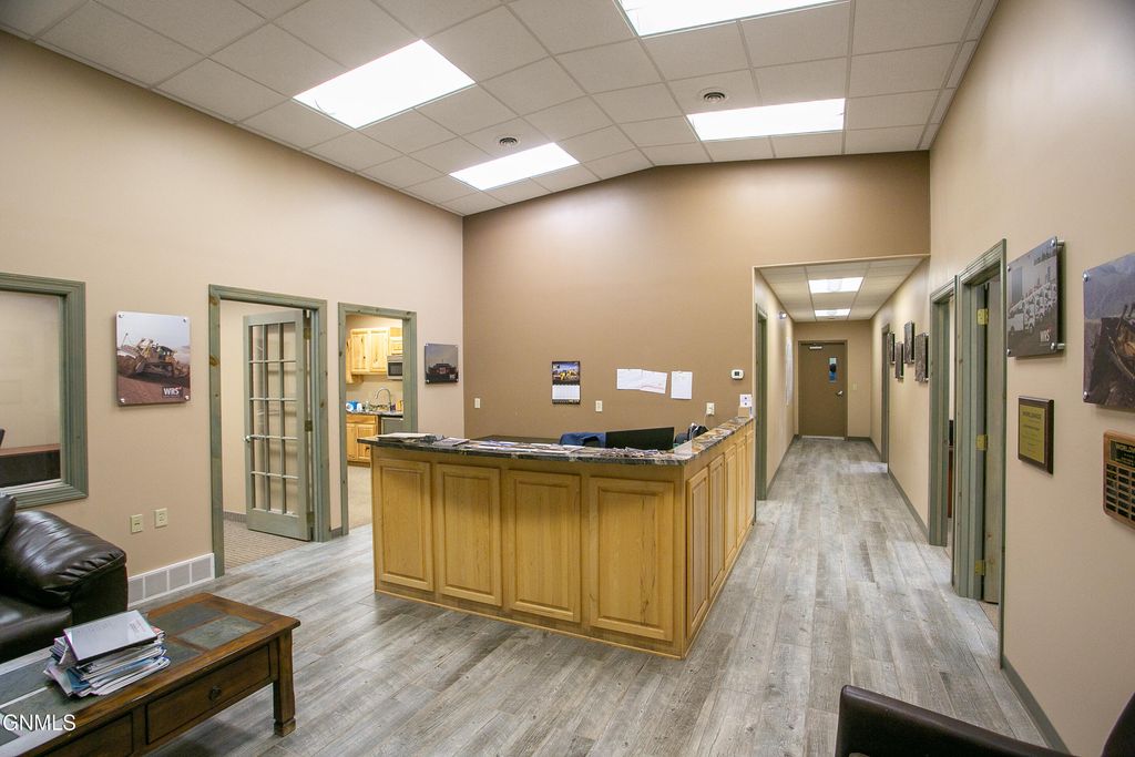 860 35th Avenue E, Dickinson, ND 58601 photo 16