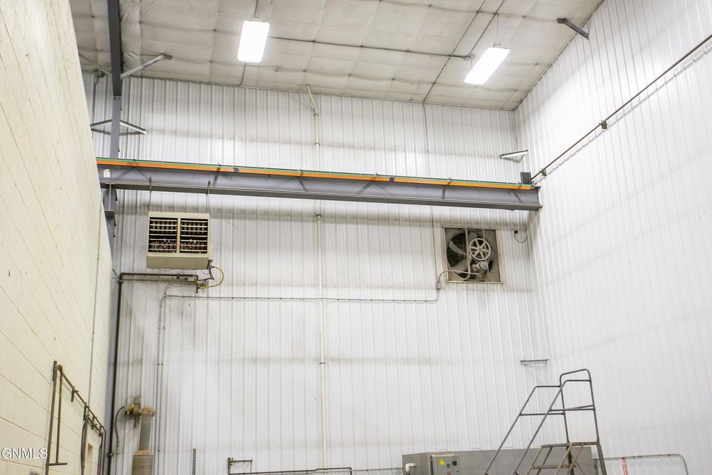 860 35th Avenue E, Dickinson, ND 58601 photo 25