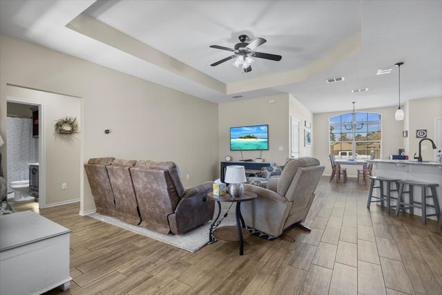 307 Mission Crest Circle, Lindale, TX 75771