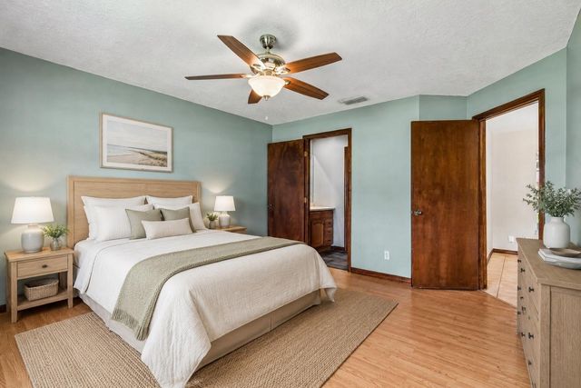 2402 WOODWAY DRIVE, Orlando, FL 32837