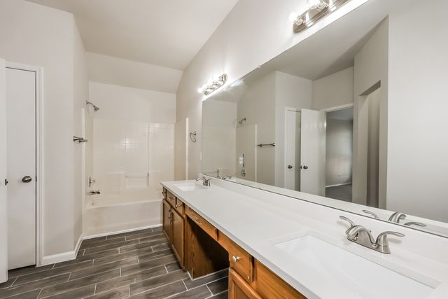 2926 Cowboy Drive, Dallas, TX 75237