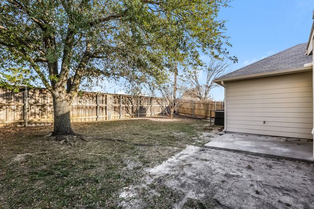 2926 Cowboy Drive, Dallas, TX 75237