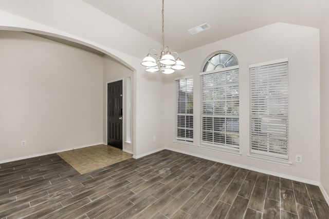 2926 Cowboy Drive, Dallas, TX 75237