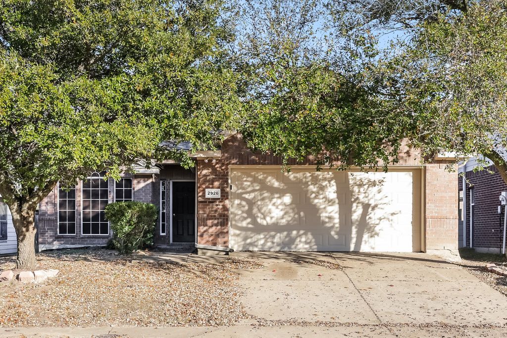 2926 Cowboy Drive, Dallas, TX 75237