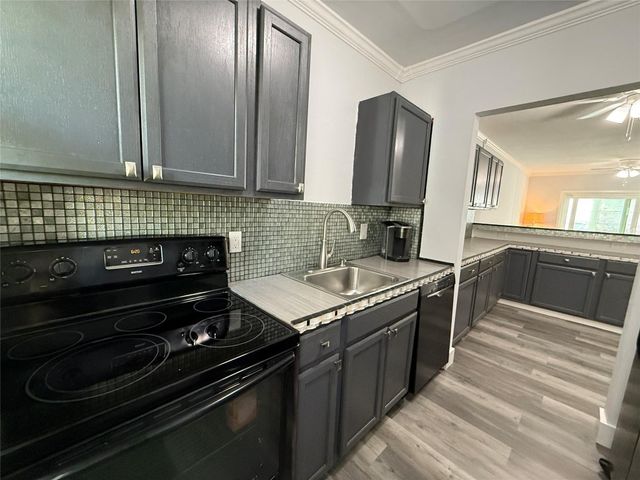 2121 NE 42nd Court 103C, Lighthouse Point, FL 33064