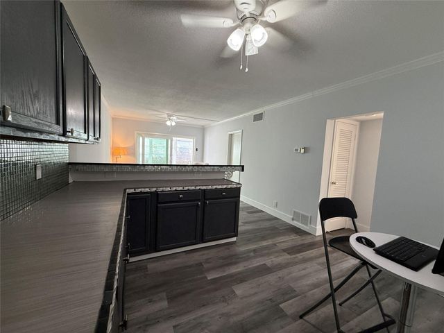 2121 NE 42nd Court 103C, Lighthouse Point, FL 33064