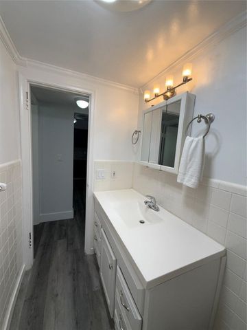 2121 NE 42nd Court 103C, Lighthouse Point, FL 33064