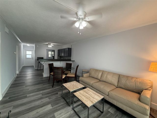 2121 NE 42nd Court 103C, Lighthouse Point, FL 33064