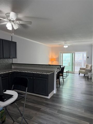 2121 NE 42nd Court 103C, Lighthouse Point, FL 33064