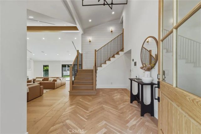 4830 Winnetka Avenue, Woodland Hills, CA 91364