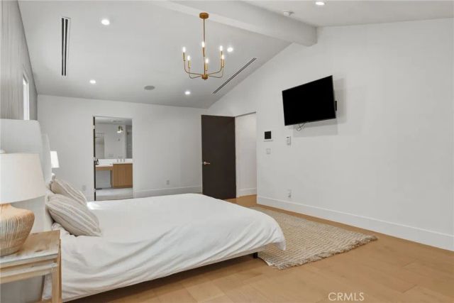 4830 Winnetka Avenue, Woodland Hills, CA 91364
